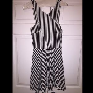 STRIPPED FRONT CROSS DRESS